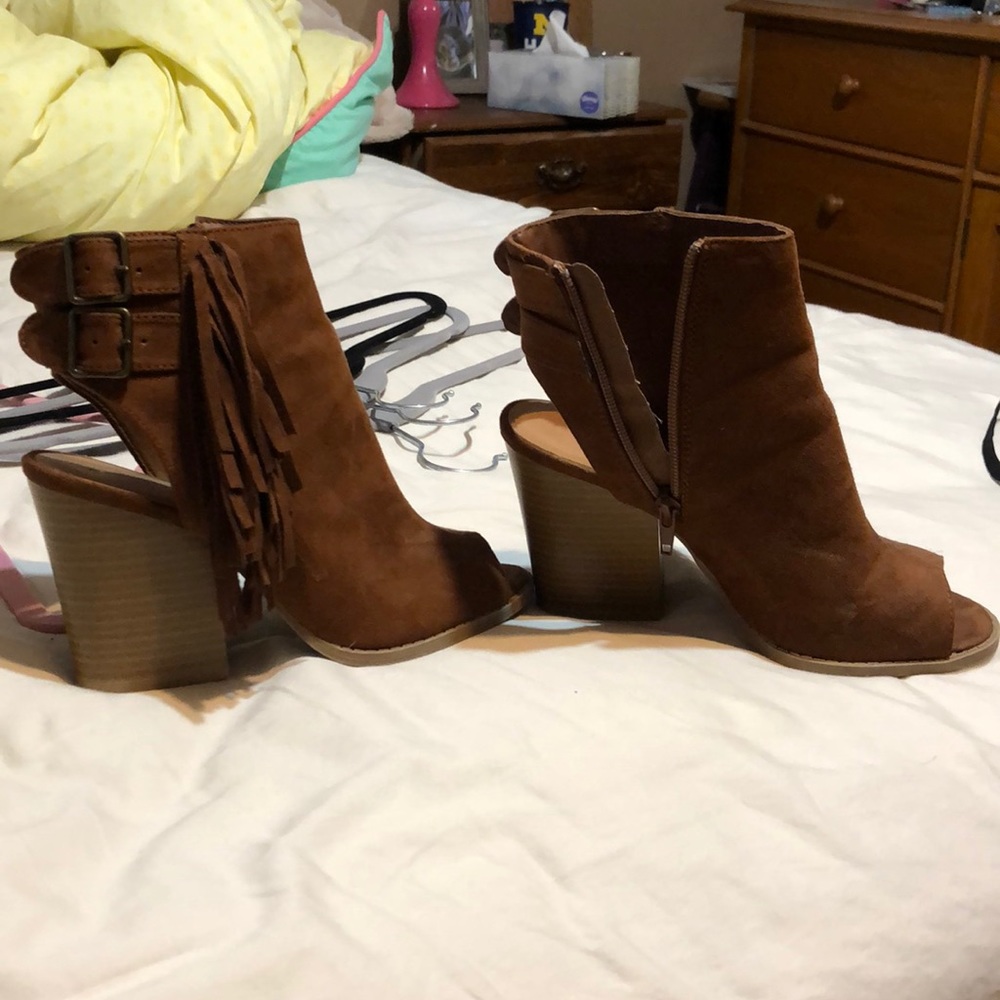 Heel boots - Picture 3 of 3